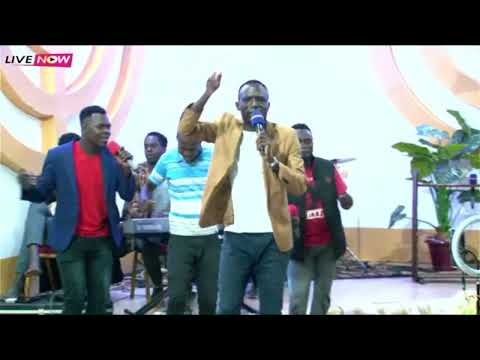 NAOMBA NIWE BARAKA LIVE ON ONLINE WORSHIP WEDNESDAY WITH HENRY THE BAND