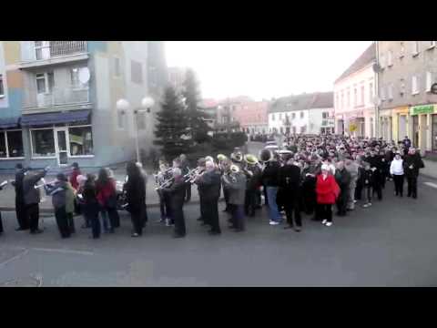 Olesno - Droga Krzyżowa ulicami miasta - 2011.04.10