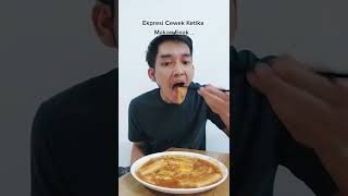 Download lagu Ekpresi cewek kalo makan enak #shorts #youtubeshorts #kocak #ngakak mp3