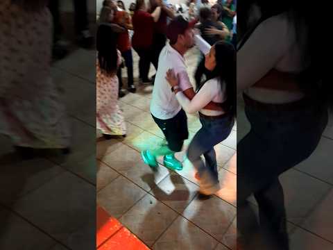 na terceira idade de Campo Bonito no Paraná.Brasil. #shotrs #baile #dancarinos