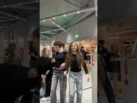 What is happened to Zahide 😅 @𝐙𝐀𝐇𝐈𝐃𝐄 @𝐏𝐀𝐔𝐋𝐈𝐍𝐄 𖣂 @𝐁𝐞𝐫𝐤𝐚𝐲#short#short#este_fanija