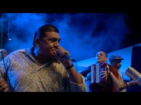 EL MEJOR PONCHO ZULETA --AHI VAS PALOMA --  CIENAGA DE ORO 2015