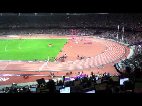 London 2012: Mo Farah wins gold in 10,000m race