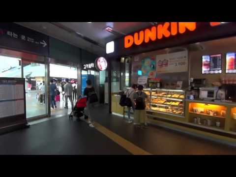 The way for Subway No. 1 or 4 via Exit 15 of Seoul station