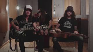 Graffiti (Live Acoustic From Nashville)