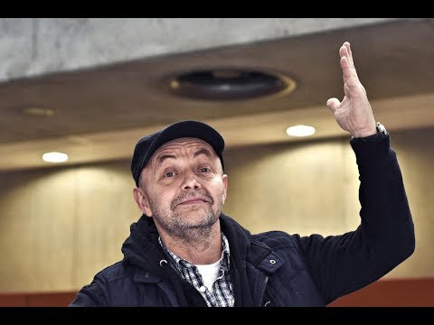 Robert Nebřenský uvádí pořad Sedmé nebe