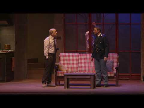 Teatro Manzoni / Video / Carlo Buccirosso In Una Divertente Commedia Poliziesca!