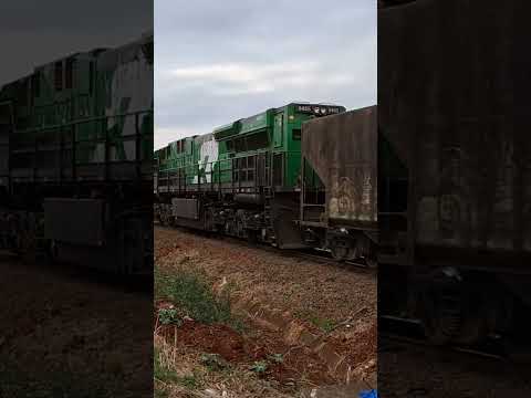 Trem em Marialva-PRcomposição carregado Locotrol ES43BBI. 07/09/2025 #train #ferrovia #railway