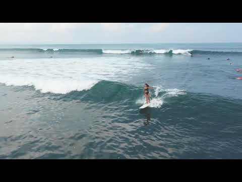 Batubolong surfergirl
