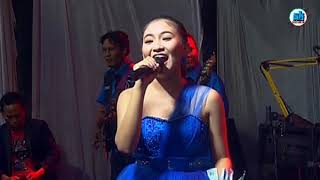 Download lagu CINTA DALAM DERITA (Cipt.Ferry P)  - Cover by VELA ZALADARA - Music by SK GROUP mp3