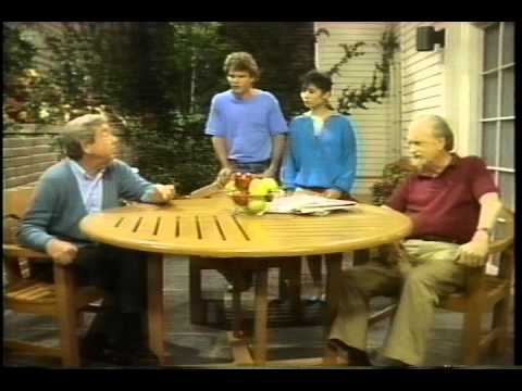 Family Album USA - Episode 23 - The Community Center