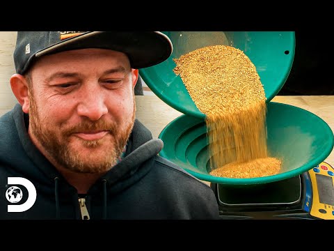 Rick obtém os primeiros gramas de ouro com a planta "Monster Red" | Febre do Ouro | Discovery Brasil