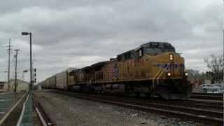 preview picture of video '3-17-2013 Railfanning Franklin Park IL with CP,UP, And INRD'