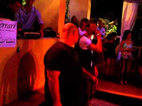 Ferrari aka D-Rect ft. Zeus One - Non Credo live@Celebrità