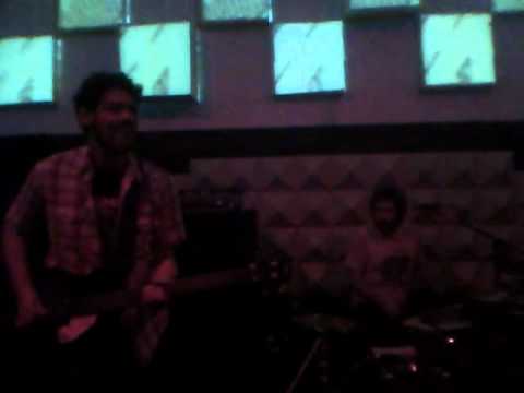 Detetives_-_Hombre Sincero / Ela Pirou @CasaForaDoEixo 07ago2011