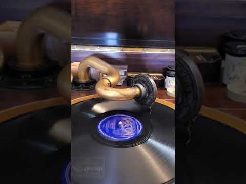 I Wonder Who Made Rhythm - Noble Sissle and his Orchestra (Billy Banks vocal)  Decca Records #766