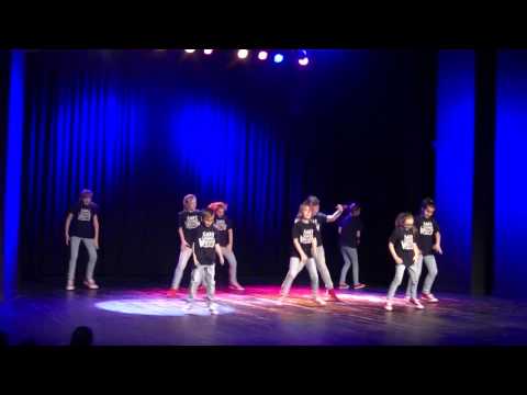 Kris w grupie CHAMPS - pokaz HIP HOP Wiosna 2017 ArtScool  OCK Ostrów Wlkp.