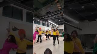 【アラ還トッシー❤️舞】　若者に混じってパフォーマンスタイム！　若さの秘訣はこう言うドキドキ