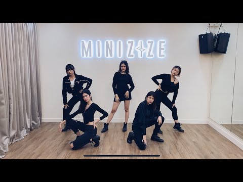 Lalune Cover Red Velvet - Bad Boy