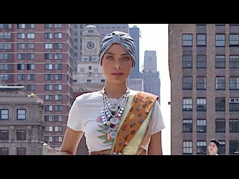 HOLICHIC Flying Solo Spring 2022 New York - Fashion Channel