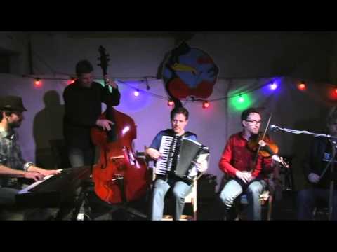 Spilletræf 2012 - Odin, Thor og Sminkedåserne - Familiesekstur fra Præstø