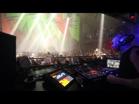 Richie Hawtin at Cocoon / Amnesia (August 19th, 2013)