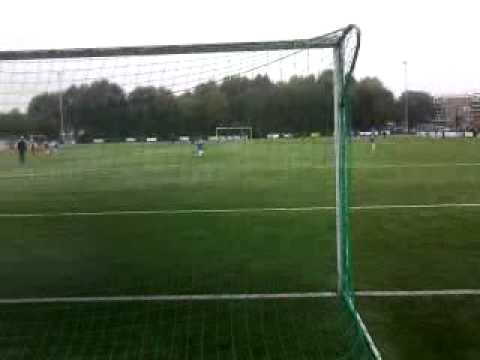 eve voetballen kijken met lisa bij Passart  naast EHC  2014