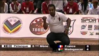 preview picture of video 'FINALE CHAMPIONNAT DU MONDE PETANQUE 2010  MADAGASCAR VS FRANCE part3'