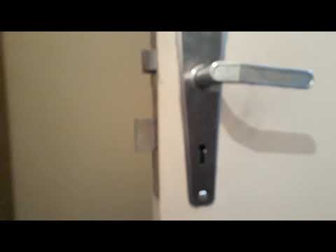 Abrir porta sem chave quarto