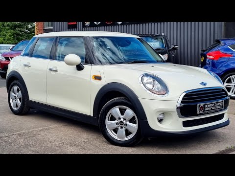 2017 (67) Mini Cooper 1.5 5Dr in Pepper White. 44k Miles. 1 Owner. Mini S/History. Air Con. £10,990