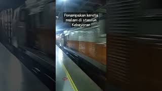 Download lagu Kereta malam di stasiun Kebayoran. mp3