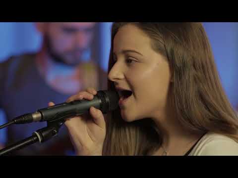 Majsela Kolonja - Killing me softly | Live at Maqina (Fugees cover)