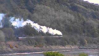 preview picture of video 'GB IV: 46115 Scots Guardsman climbs away from Burntisland in Fife'