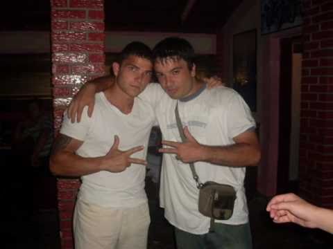 Dario ft. Katja & Lela - Bicu tu BRACALE :))