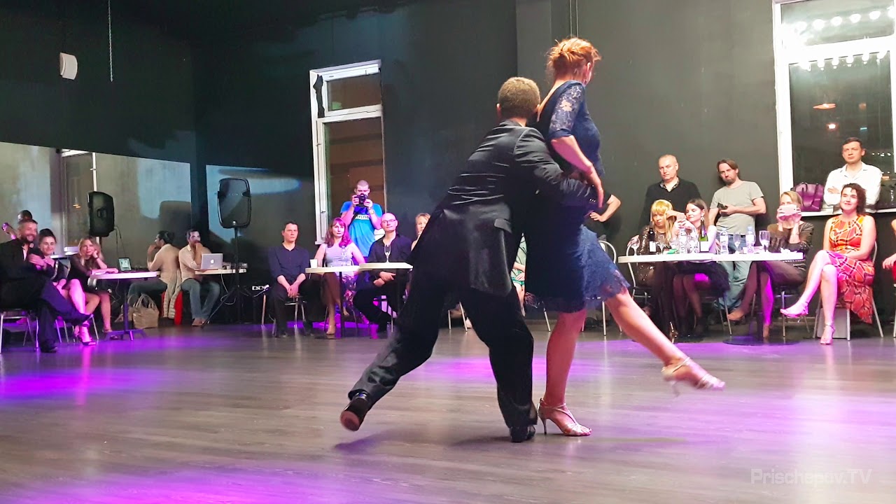 Alexander Krupnikov and Ekaterina Lebedeva, 2-4, Moscow, Russia, Milonga "Cuatro Compases"