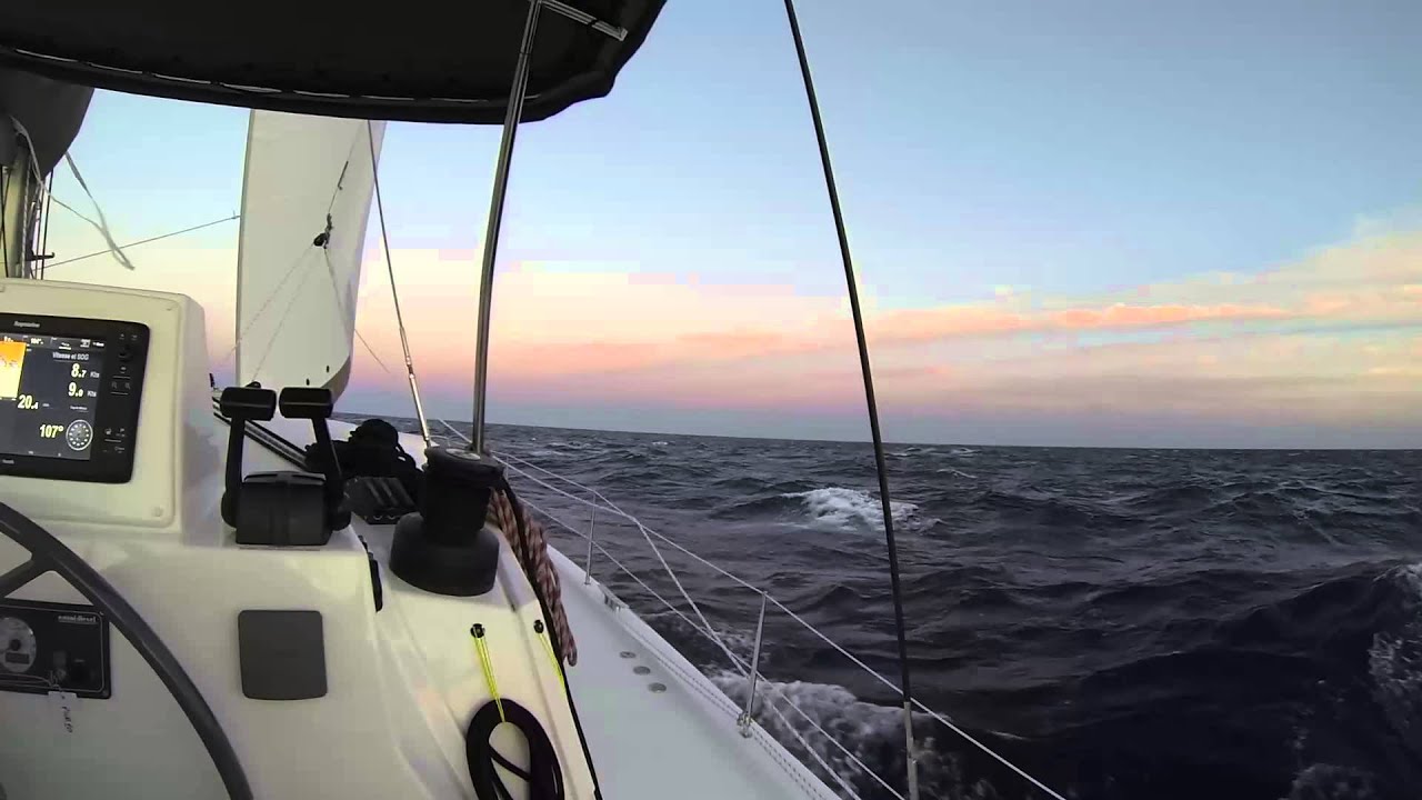 Прогулка по морю на Bali 4.5 в Каннах