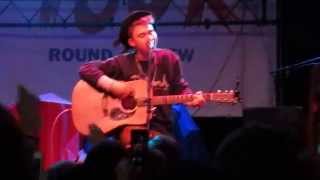 Dylan Holland singing Be My Baby