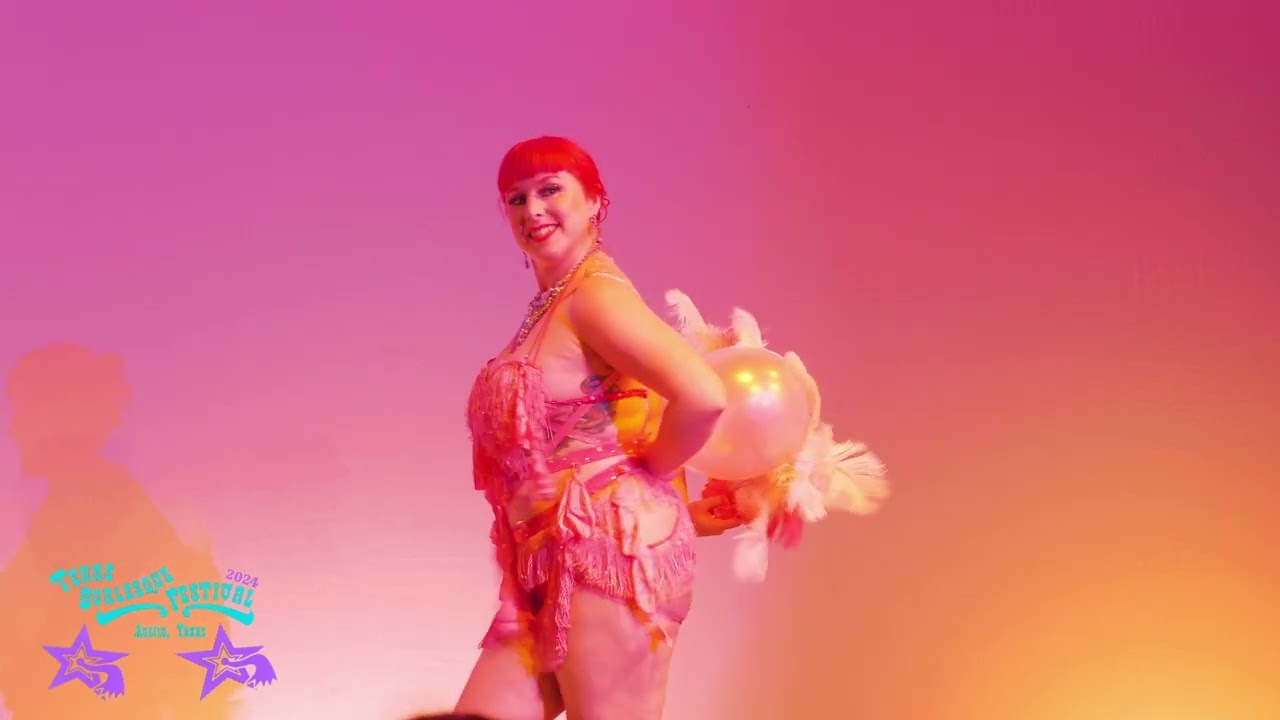 Promotional video thumbnail 1 for Amelie Ahmose Burlesque