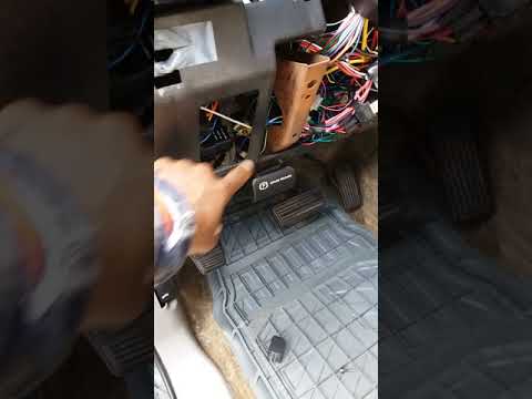 D.I.Y...Fix Rapid Turn Signals on 01' Yukon Replace Turn Signal Flasher