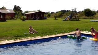 preview picture of video 'New swimmingpool at the Heste Huset Skærsig holiday farm, Denmark'