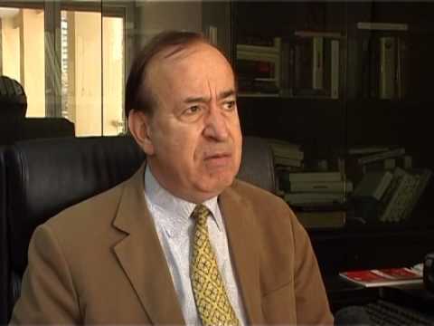 VITRINA E LIBRIT TITUJT ME TE RINJ NE RAFTET E LIBRARIVE TE KRYEQYTETIT LAJM