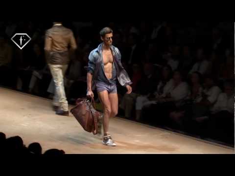 FashionTV I FTV.com GARRETT NEFF + JULIUS BECKERS - MODELS - MEN S/S 2010 - MILA