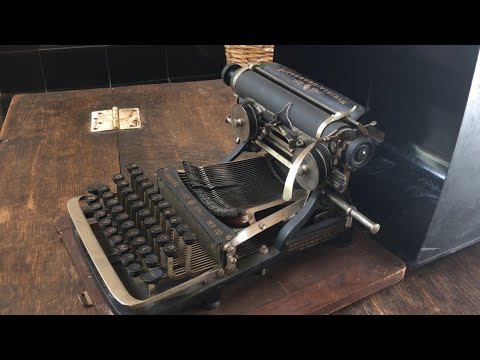 TypewriterMinutes-Typewriter Review: 1900 Pittsburg Visible