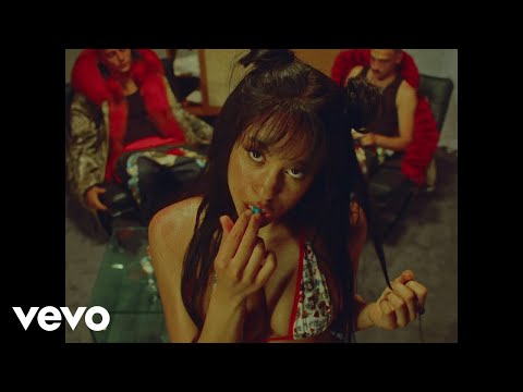 Papa V, Fritu - Apparecchiato (Official Video) ft. Nerissima Serpe