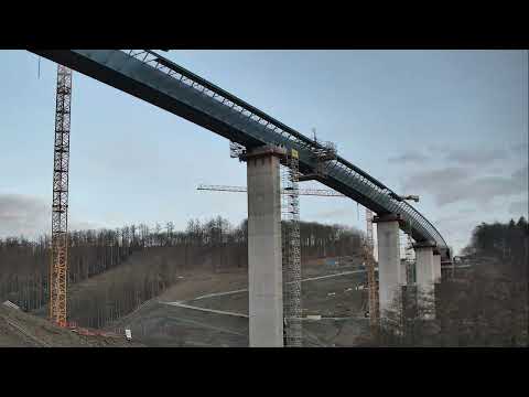 Talbrücke Rahmede - Der Bau des ersten Teilbauwerks im Zeitraffer