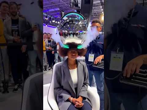 🤖🔥 Dubai’s AI Salon Robot 4.0 Is TOO Advanced! 💇‍♀️⚡ Watch the Instant Curl Magic!