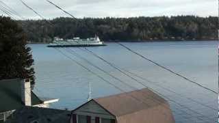 preview picture of video 'Manette porch viewing the Seattle to Bremerton Ferry Spring 2012'