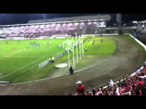 Aloísio marca o 2º gol do Galo. CRB 2x0 Avaí