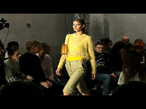 N°21 | Spring/Summer 2018 | Milan Fashion Week