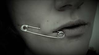 Zoom - Safety Pin (George Spruce Horse Gold Mix)